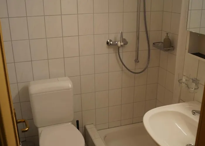 Davos Wiesen - Gemuetliches Appartment Mit Traumhafter Aussicht - Sonnenbalkon - Wanderparadies * Wiesen